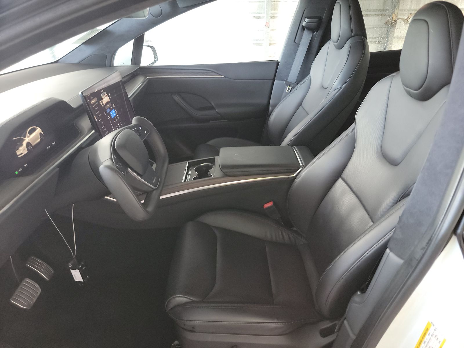 TESLA MODEL X - 8