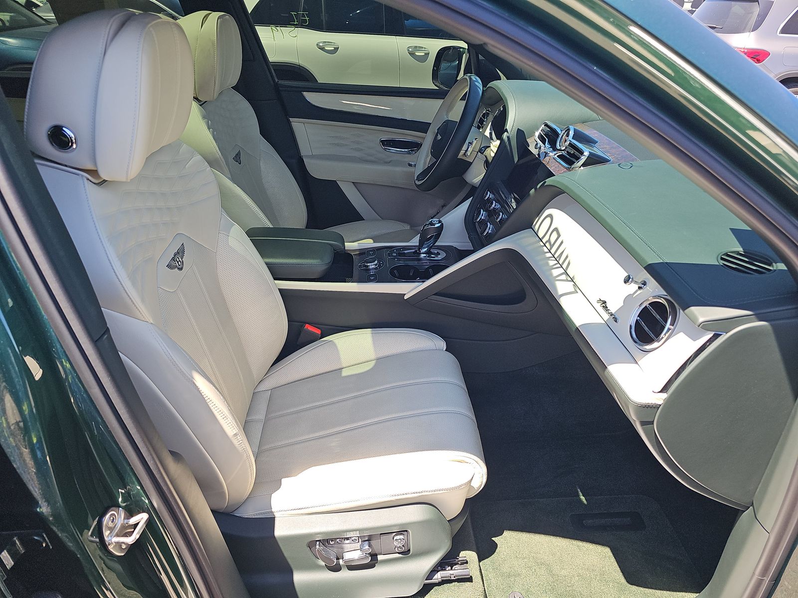 2023 Bentley Bentayga EWB Azure AWD
