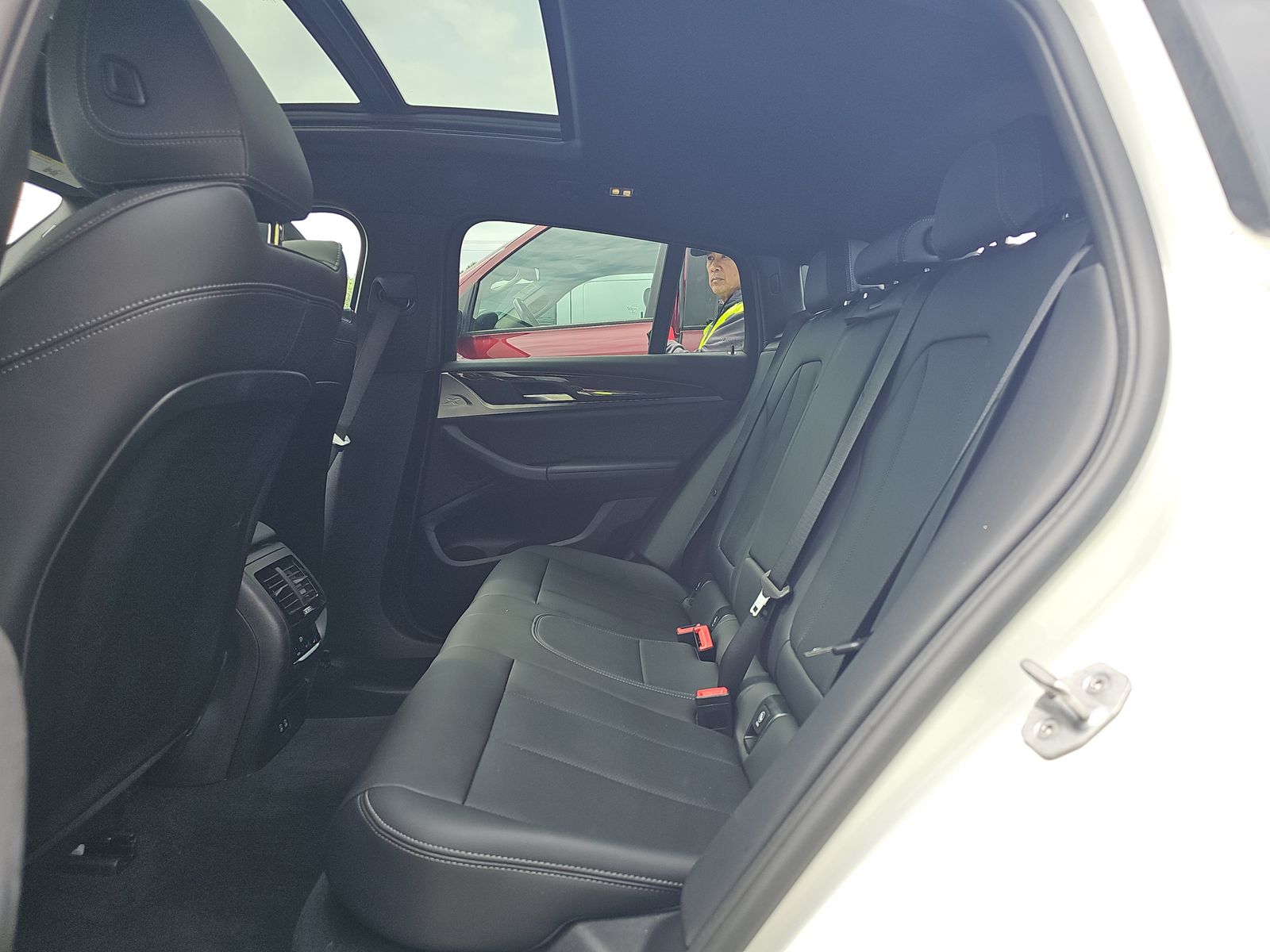 2025 BMW X4 xDrive30i AWD