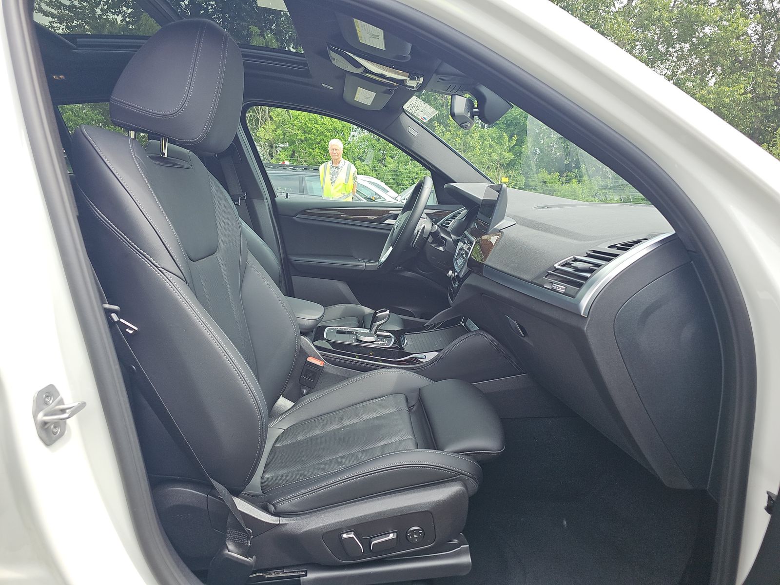 2025 BMW X4 xDrive30i AWD