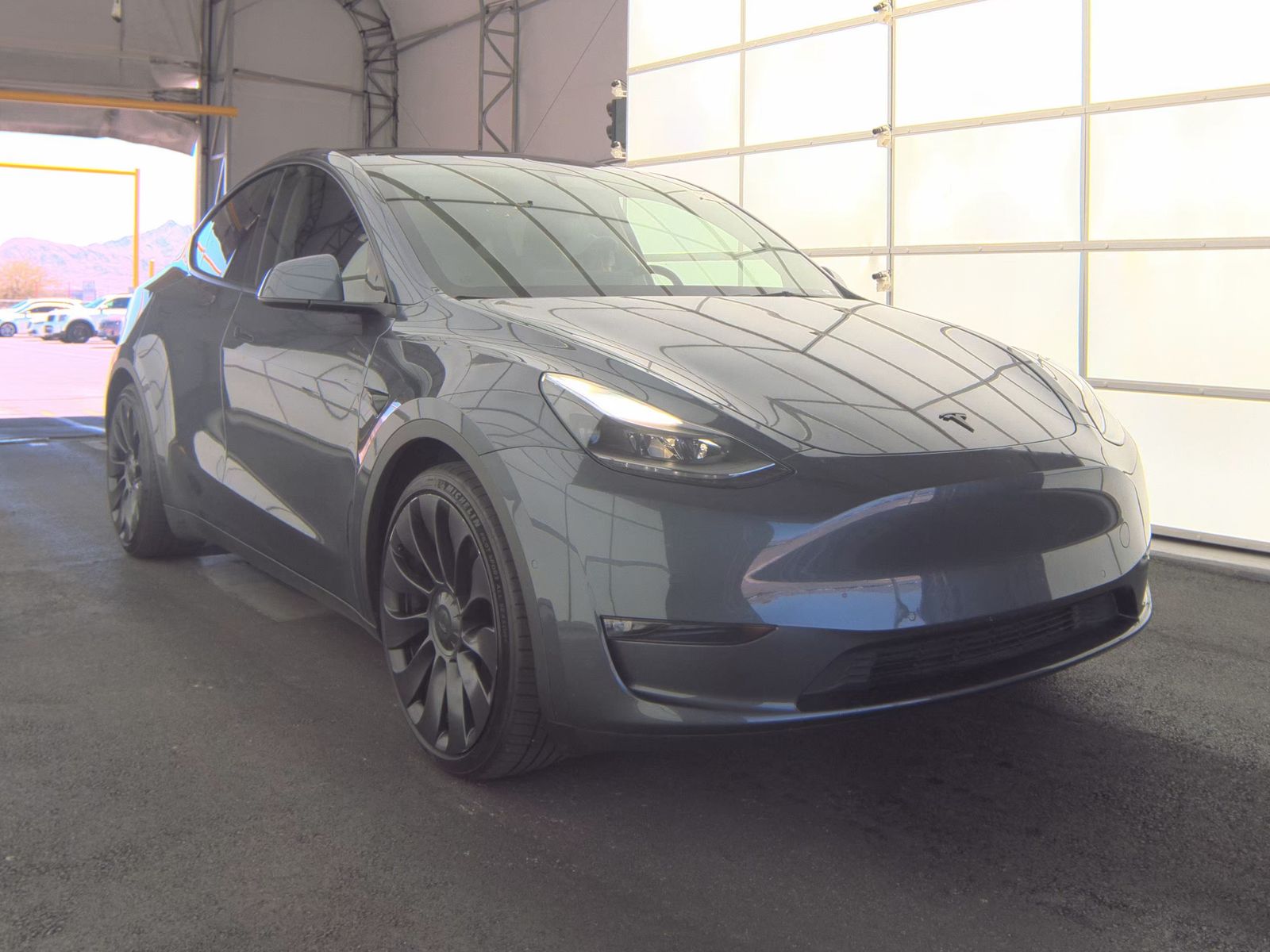 TESLA MODEL Y - 5