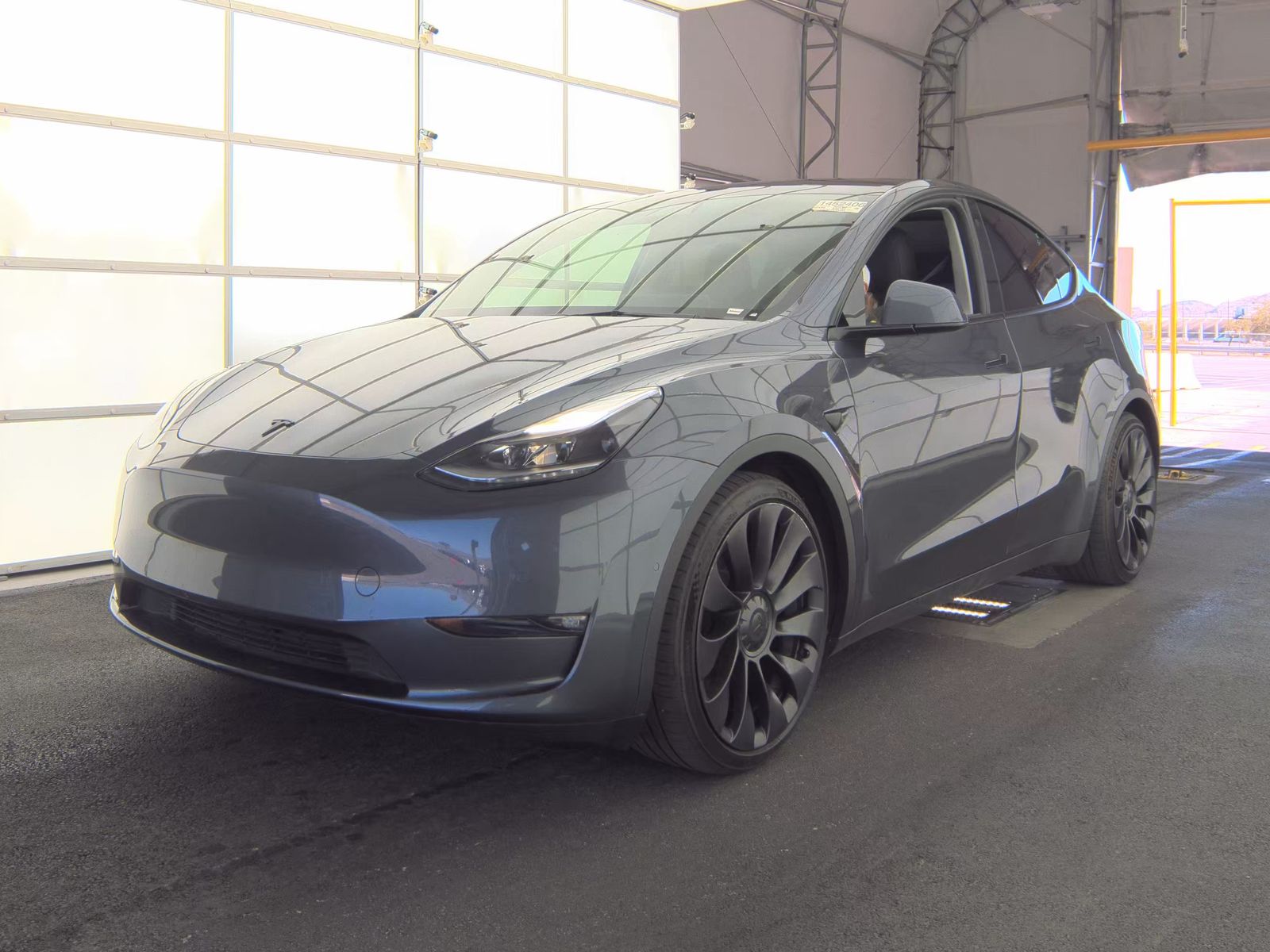 TESLA MODEL Y - 1