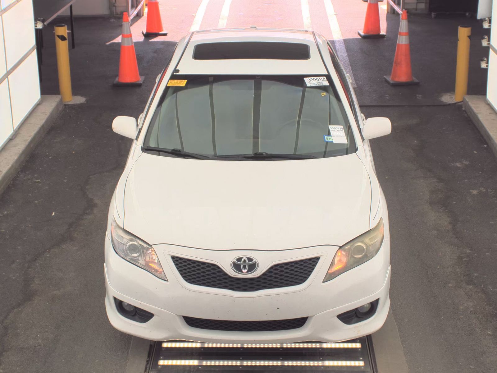TOYOTA CAMRY - 3