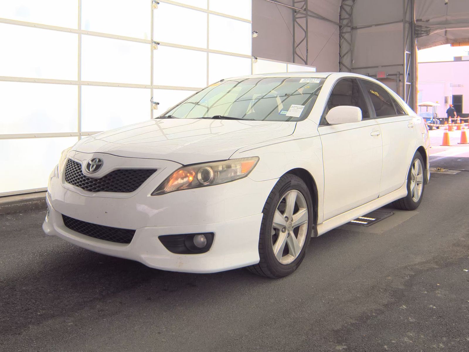 TOYOTA CAMRY - 1