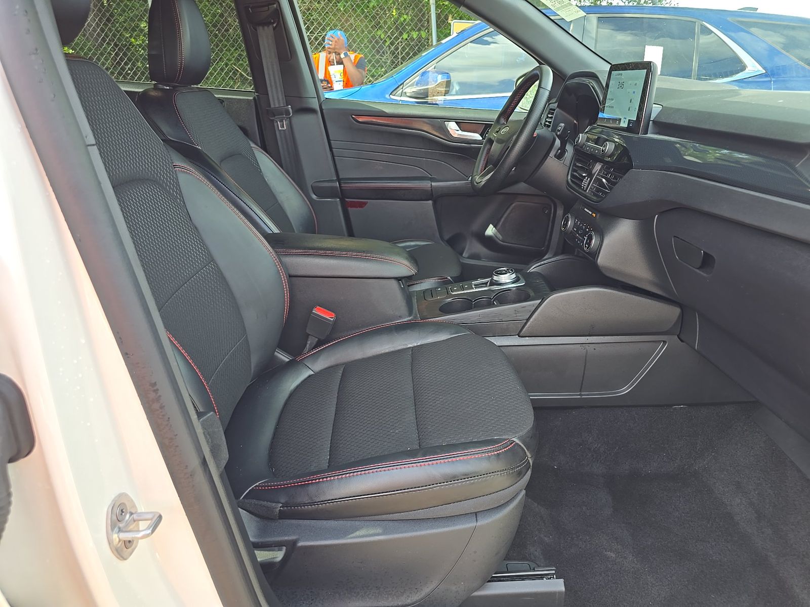 2025 Ford Escape Hybrid ST-Line Select AWD