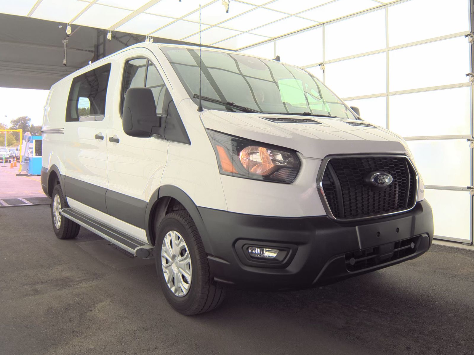 FORD TRANSIT 250 - 5