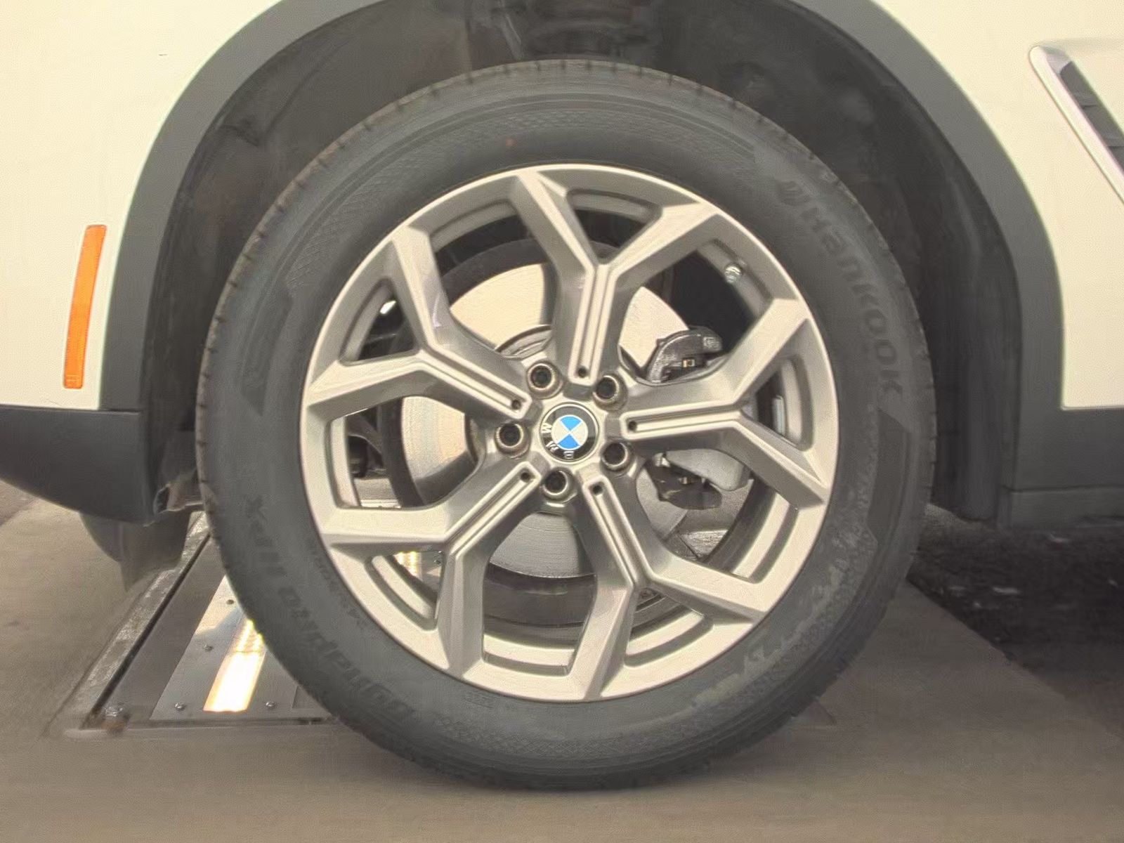 2025 BMW X4 xDrive30i AWD