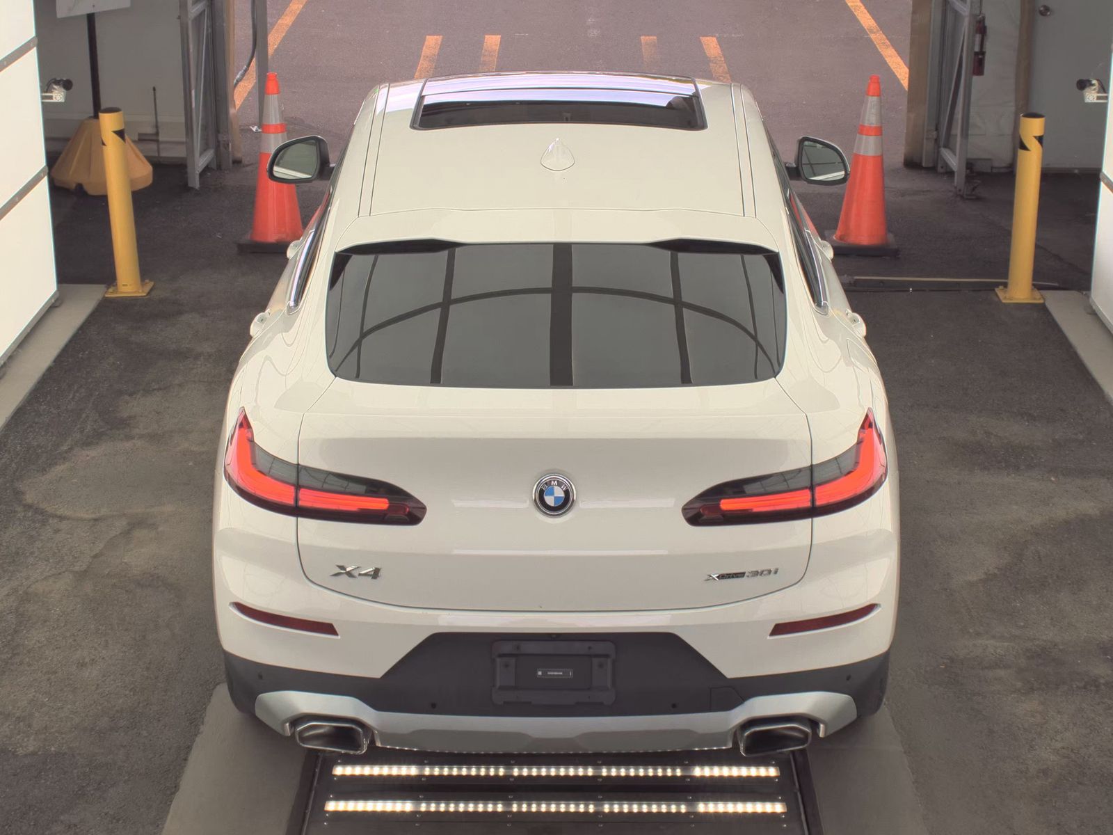 2025 BMW X4 xDrive30i AWD
