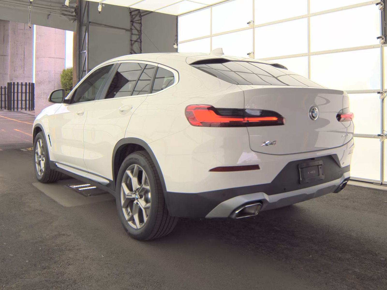 2025 BMW X4 xDrive30i AWD
