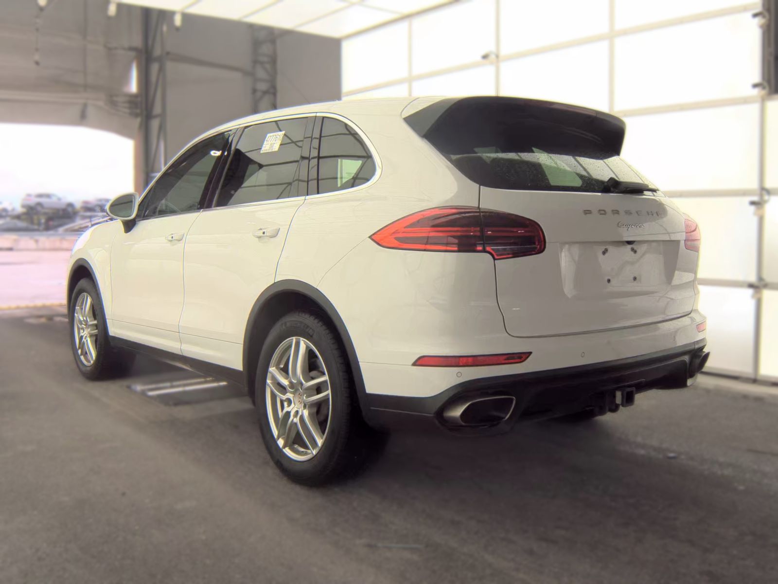 PORSCHE CAYENNE - 9