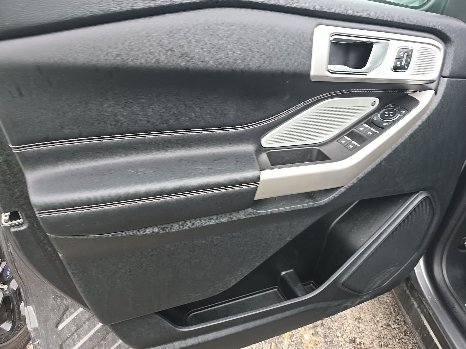 FORD EXPLORER - 10