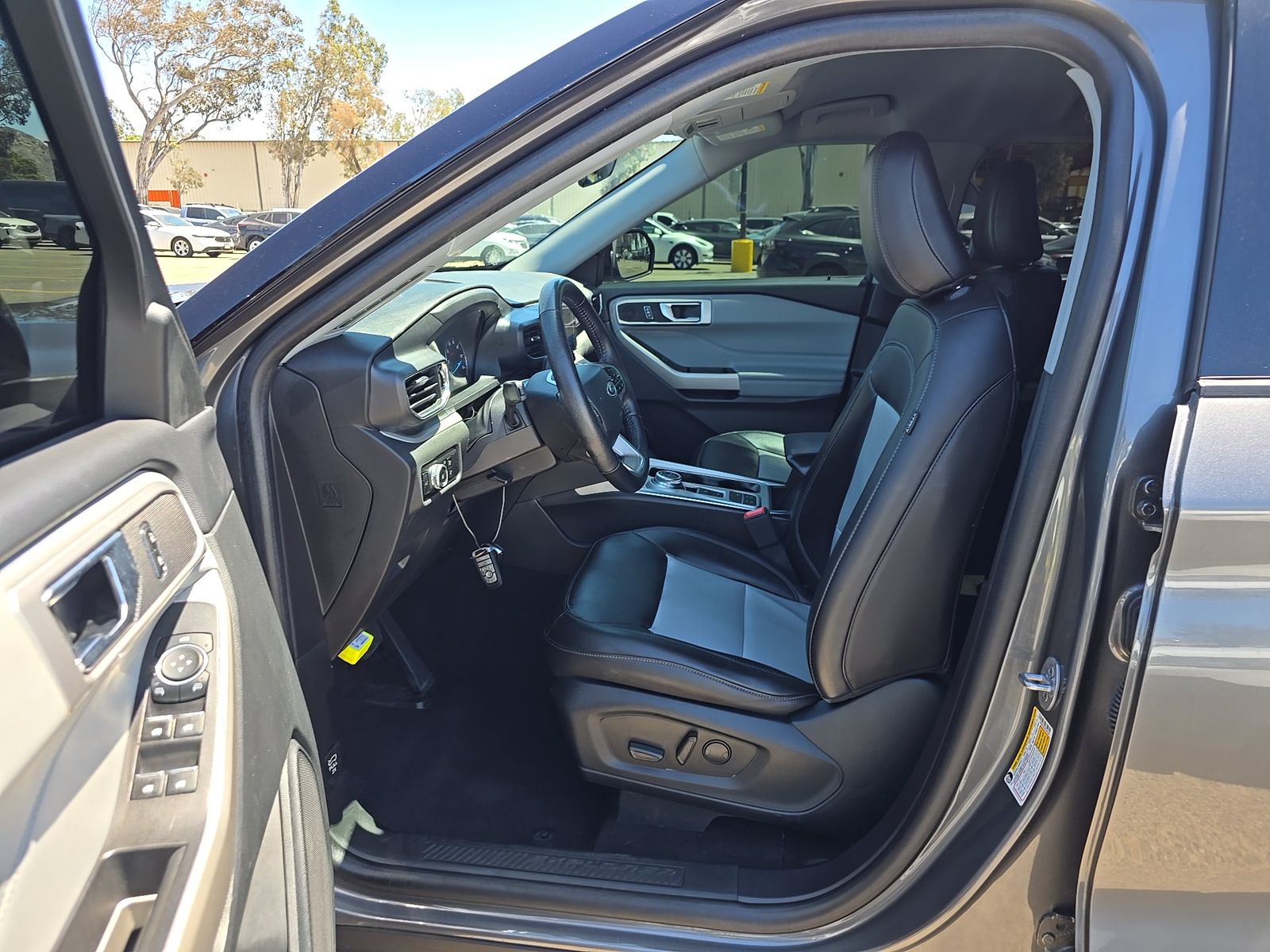 FORD EXPLORER - 8
