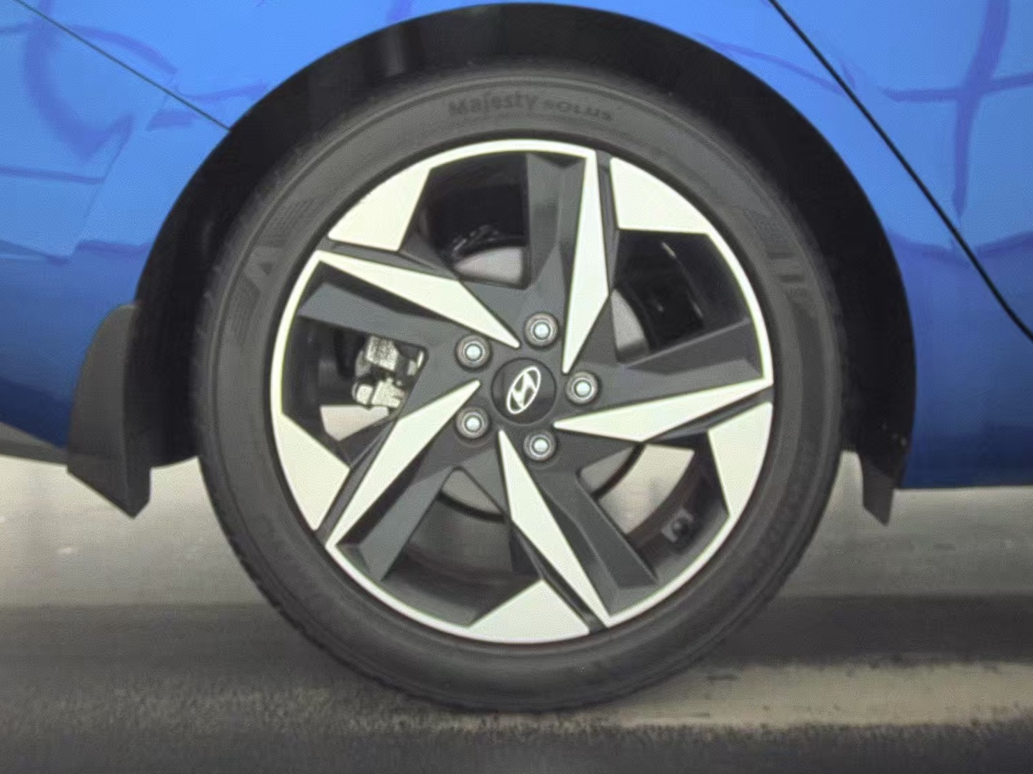2022 Hyundai Elantra Limited FWD