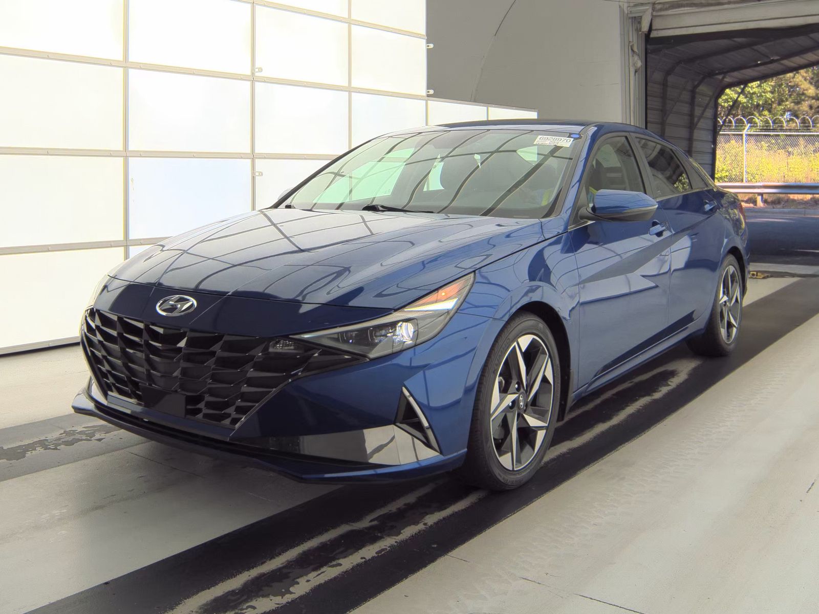 2022 Hyundai Elantra Limited FWD