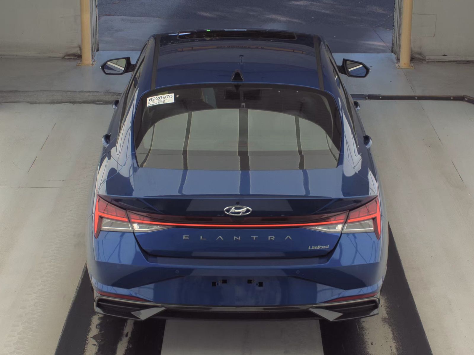 2022 Hyundai Elantra Limited FWD