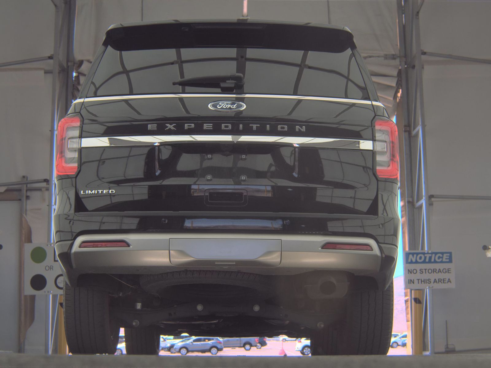 FORD EXPEDITION - 8