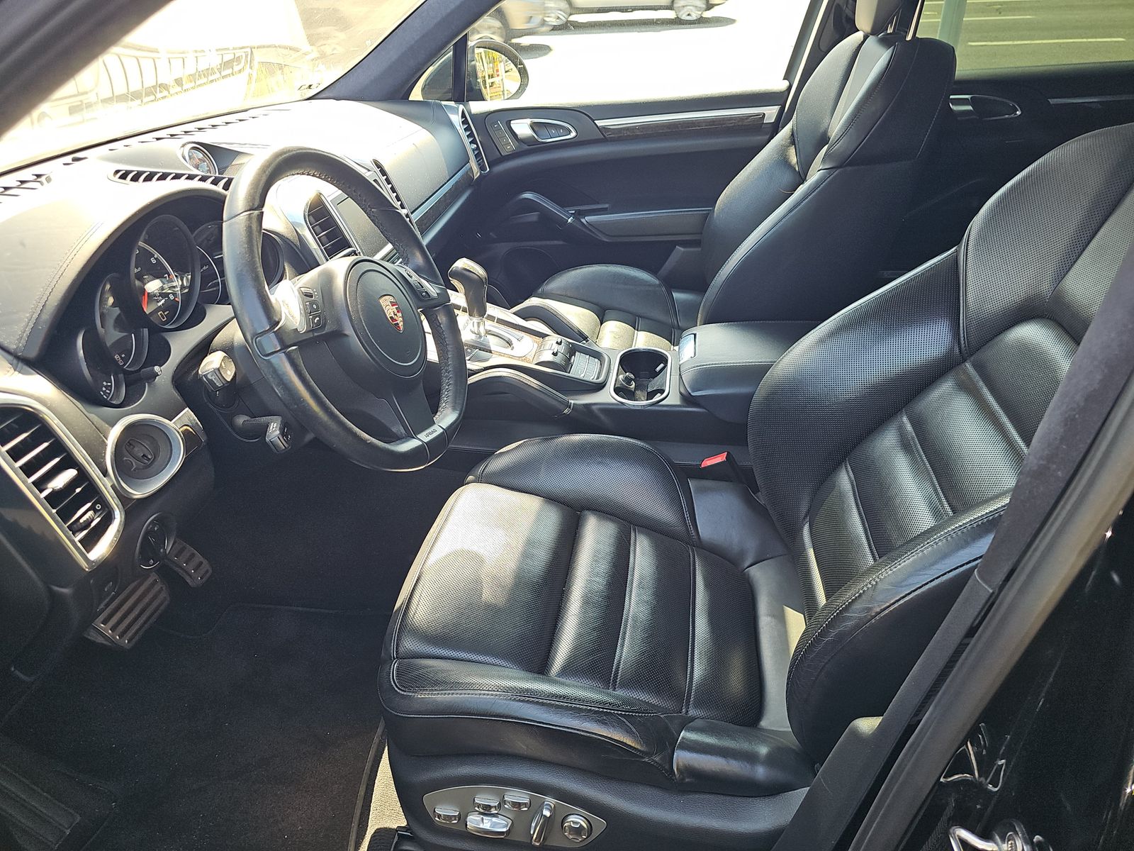 PORSCHE CAYENNE - 8