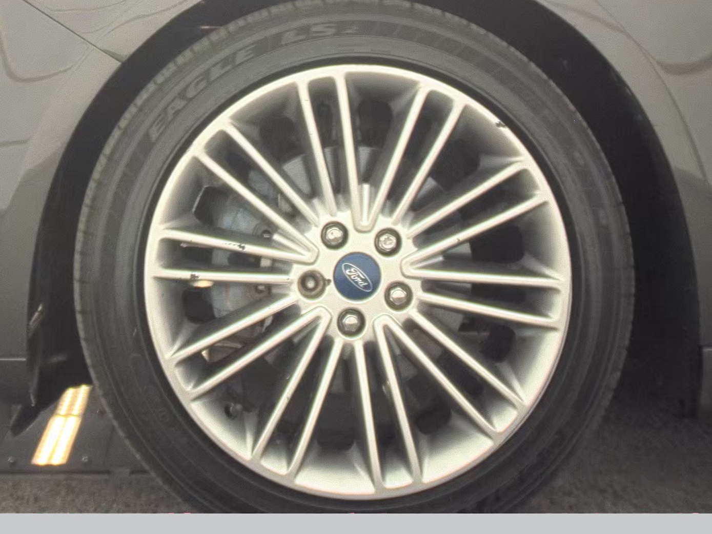 FORD FUSION - 10