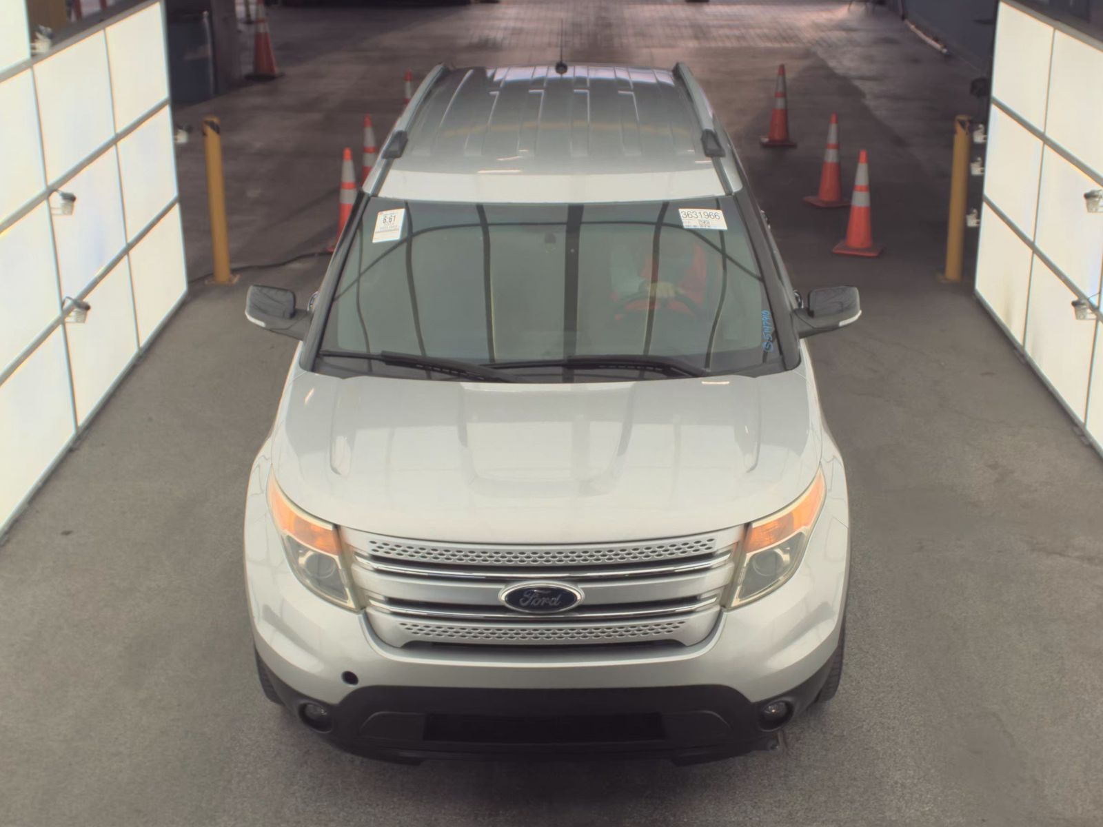 FORD EXPLORER - 3