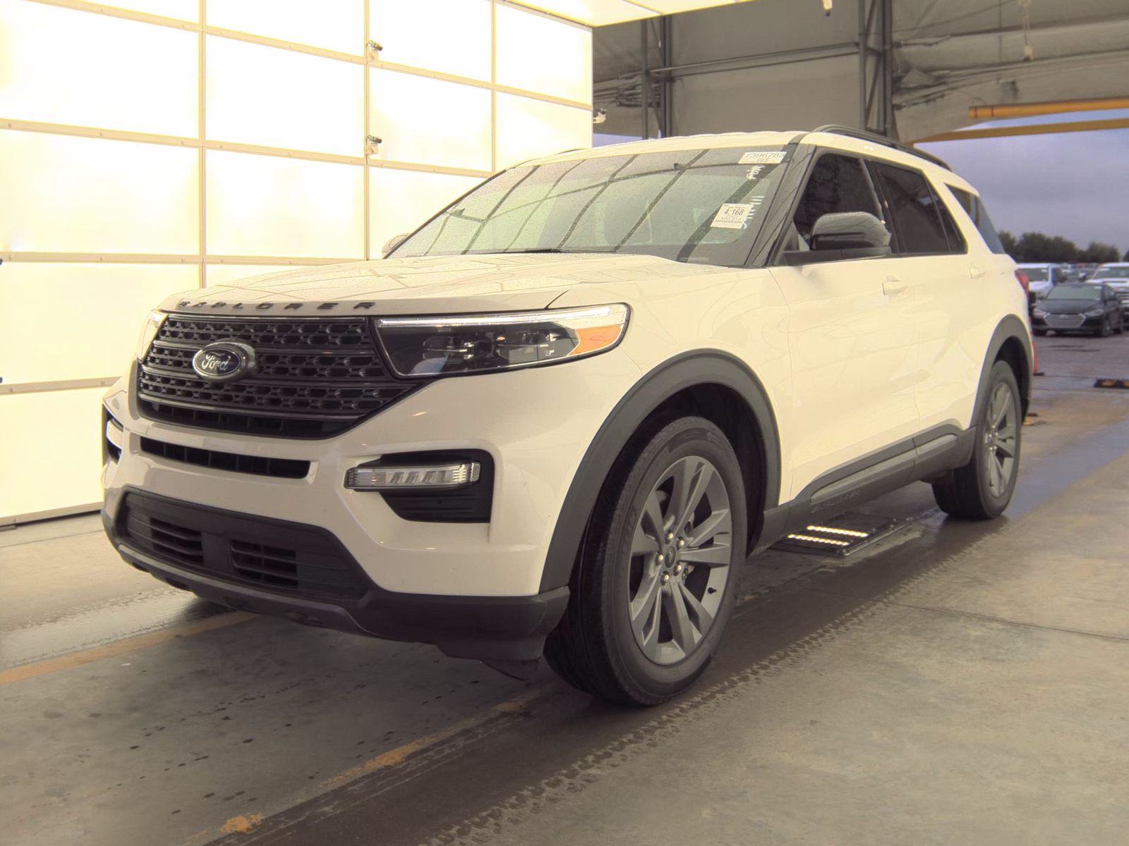 FORD EXPLORER - 1