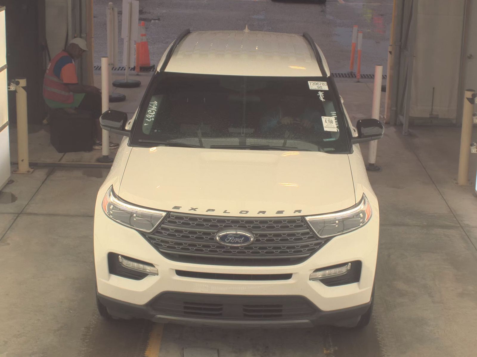 FORD EXPLORER - 3