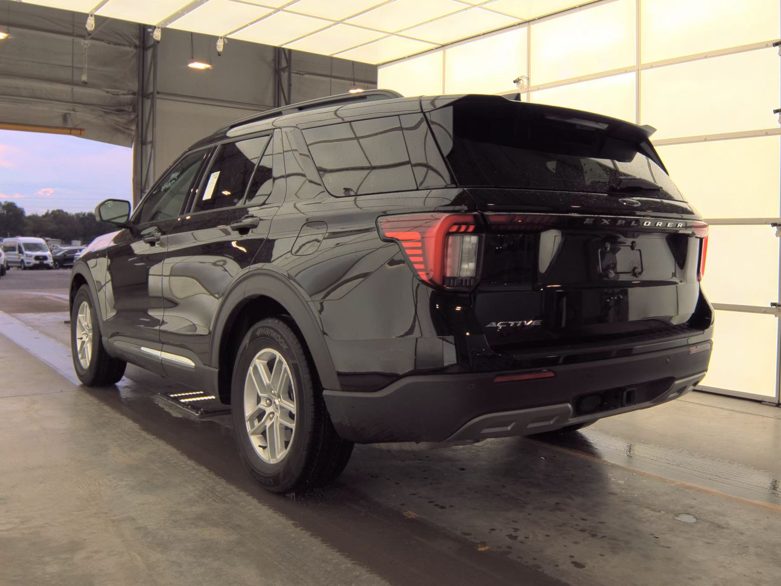 FORD EXPLORER - 9