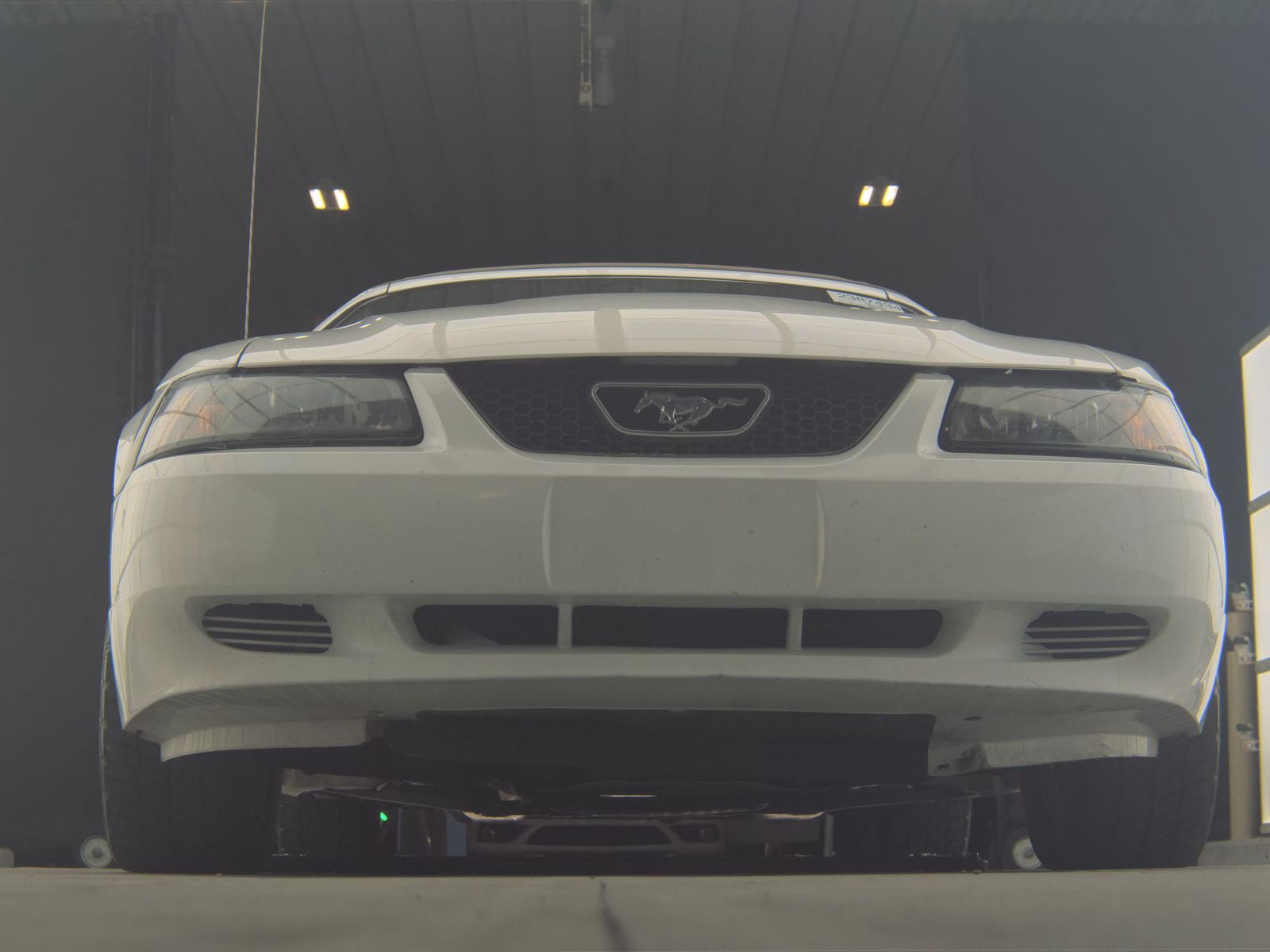 FORD MUSTANG - 4