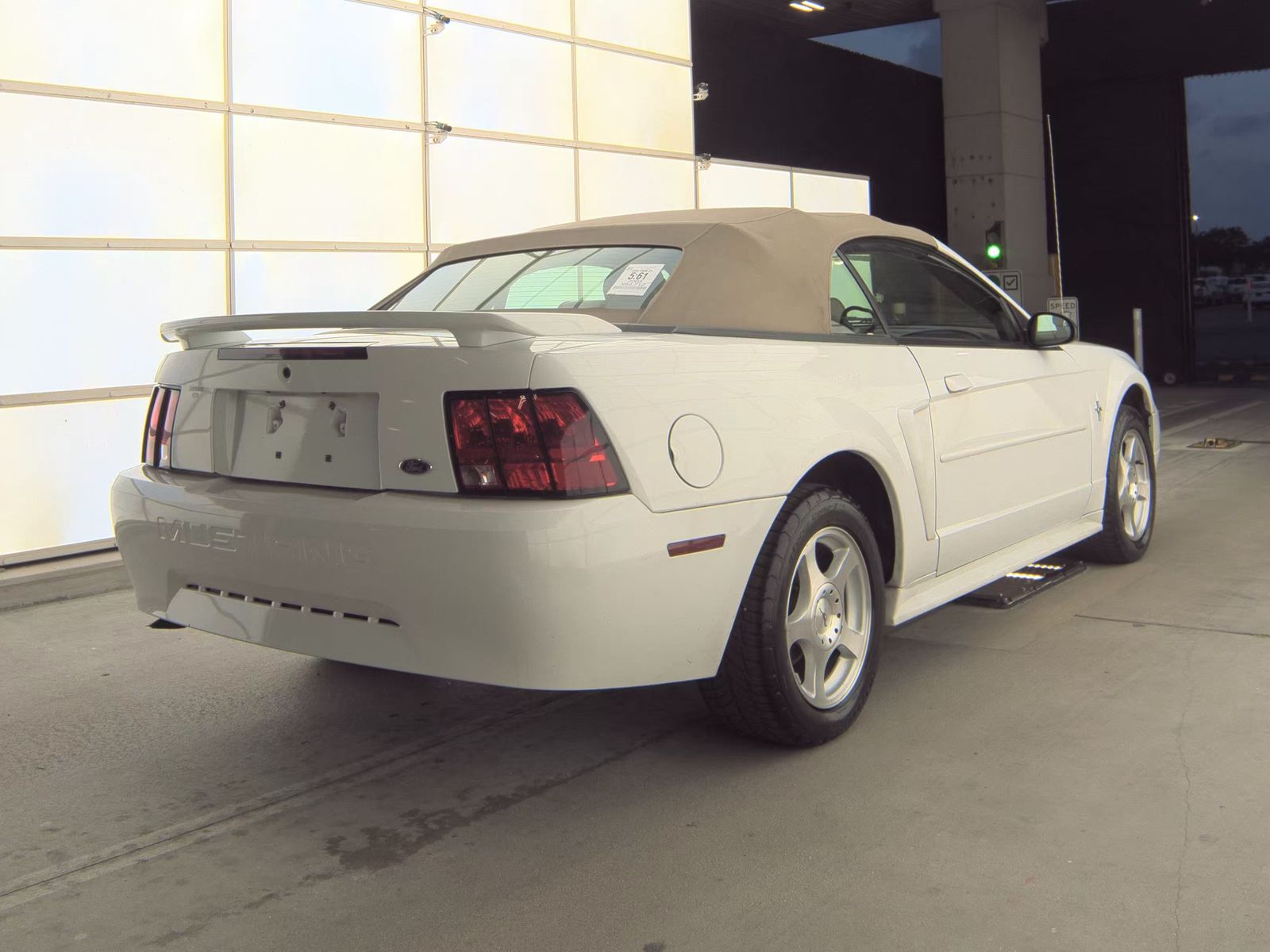 FORD MUSTANG - 6