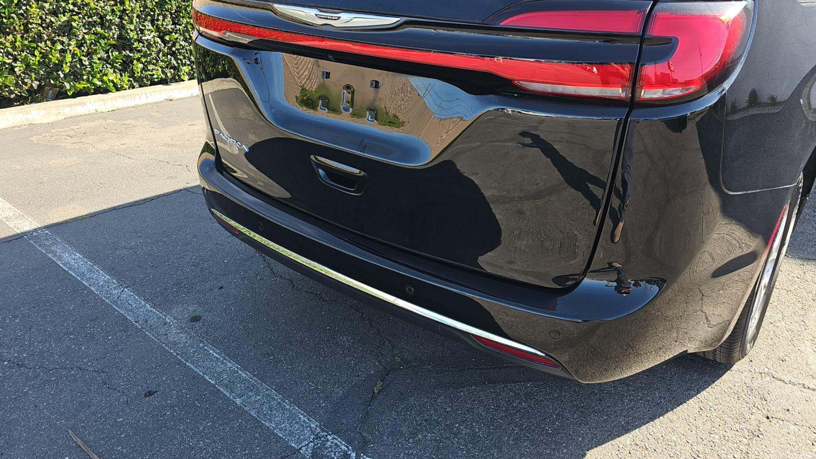 2025 Chrysler Pacifica Select FWD