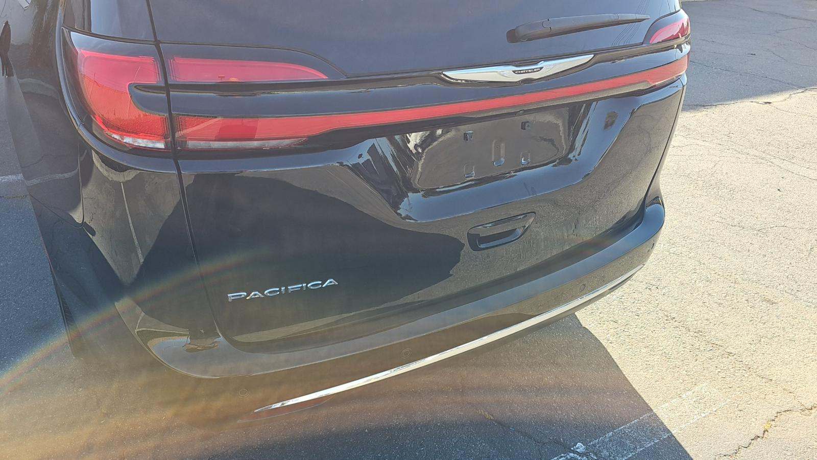 2025 Chrysler Pacifica Select FWD