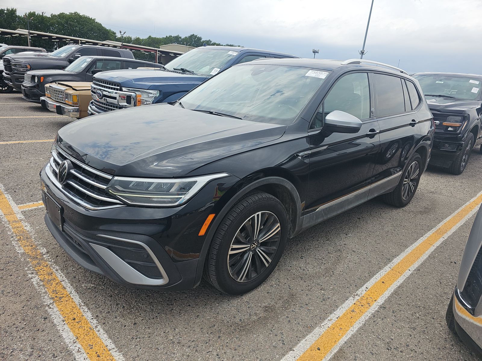 2024 Volkswagen Tiguan 2.0T Wolfsburg Edition AWD