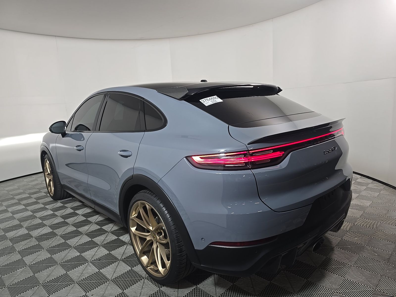 PORSCHE CAYENNE - 7