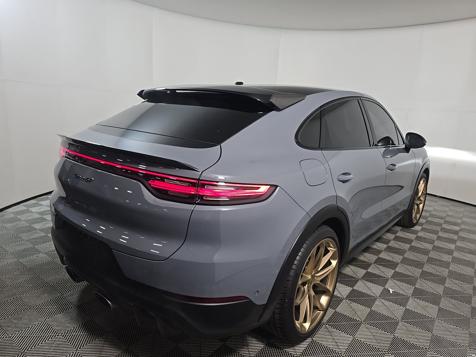 PORSCHE CAYENNE - 5