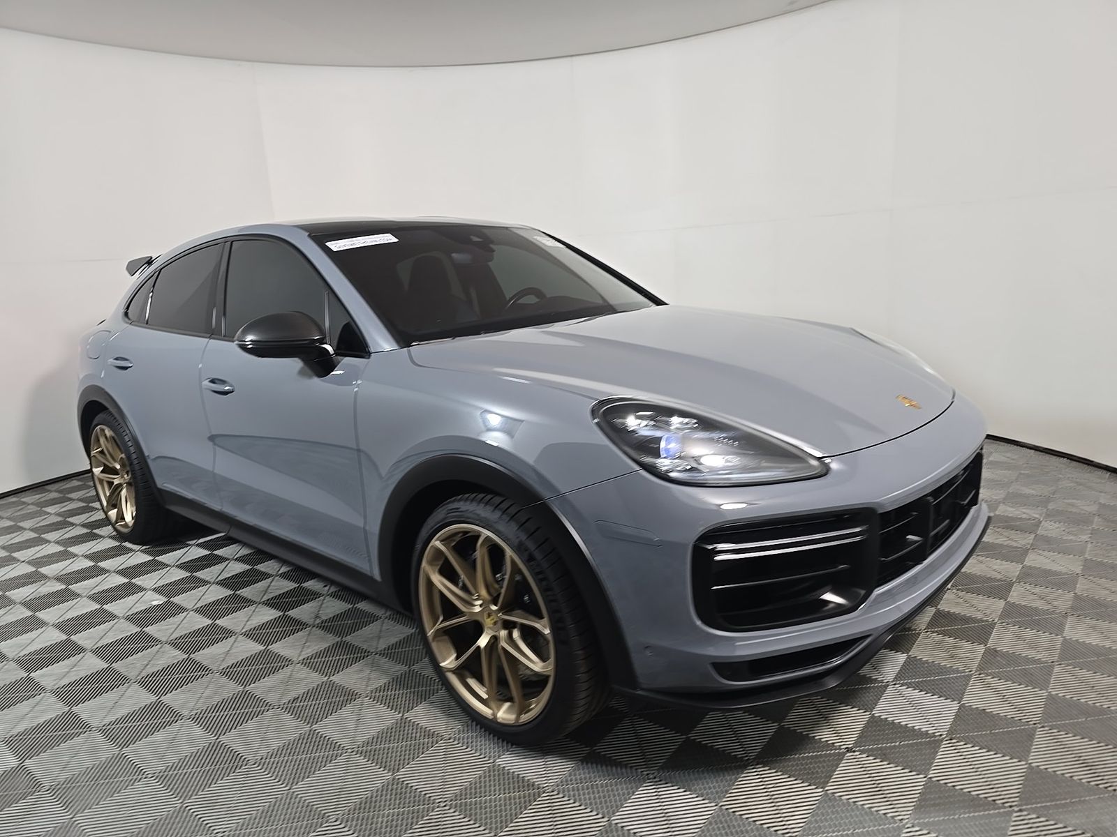 PORSCHE CAYENNE - 4