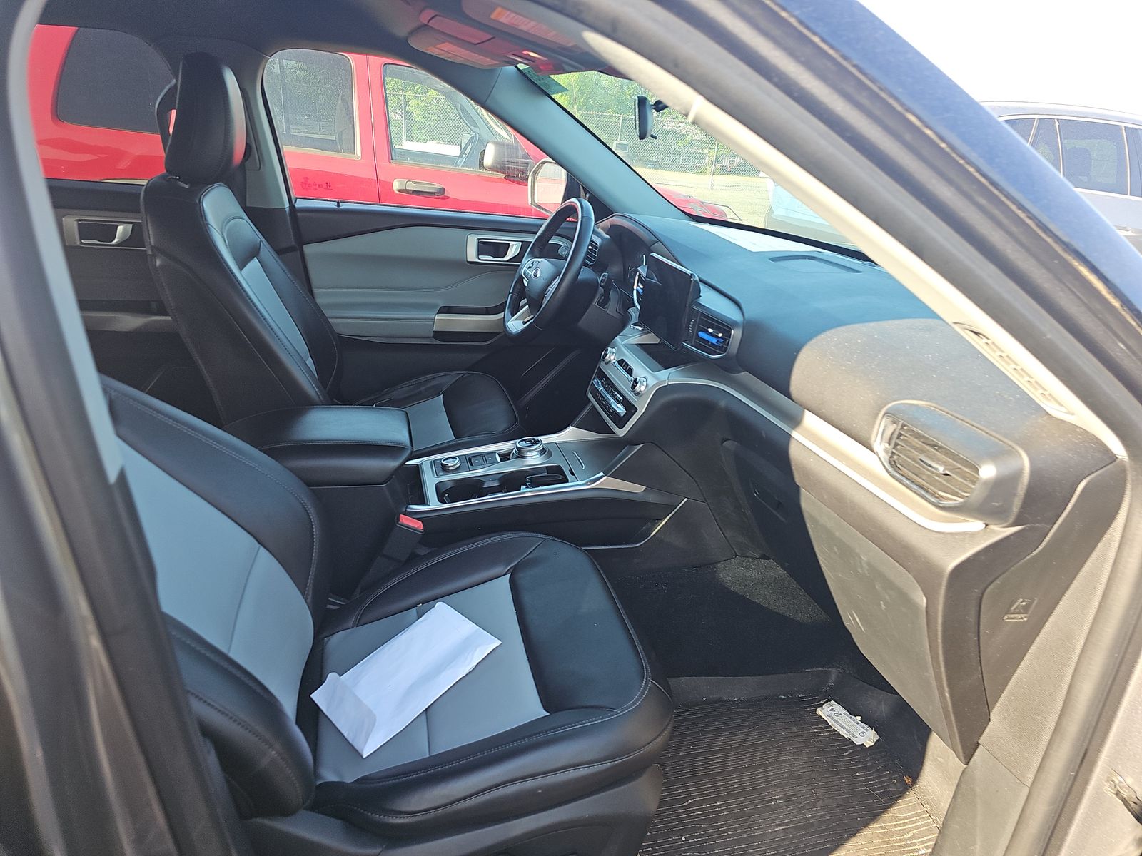 FORD EXPLORER - 9