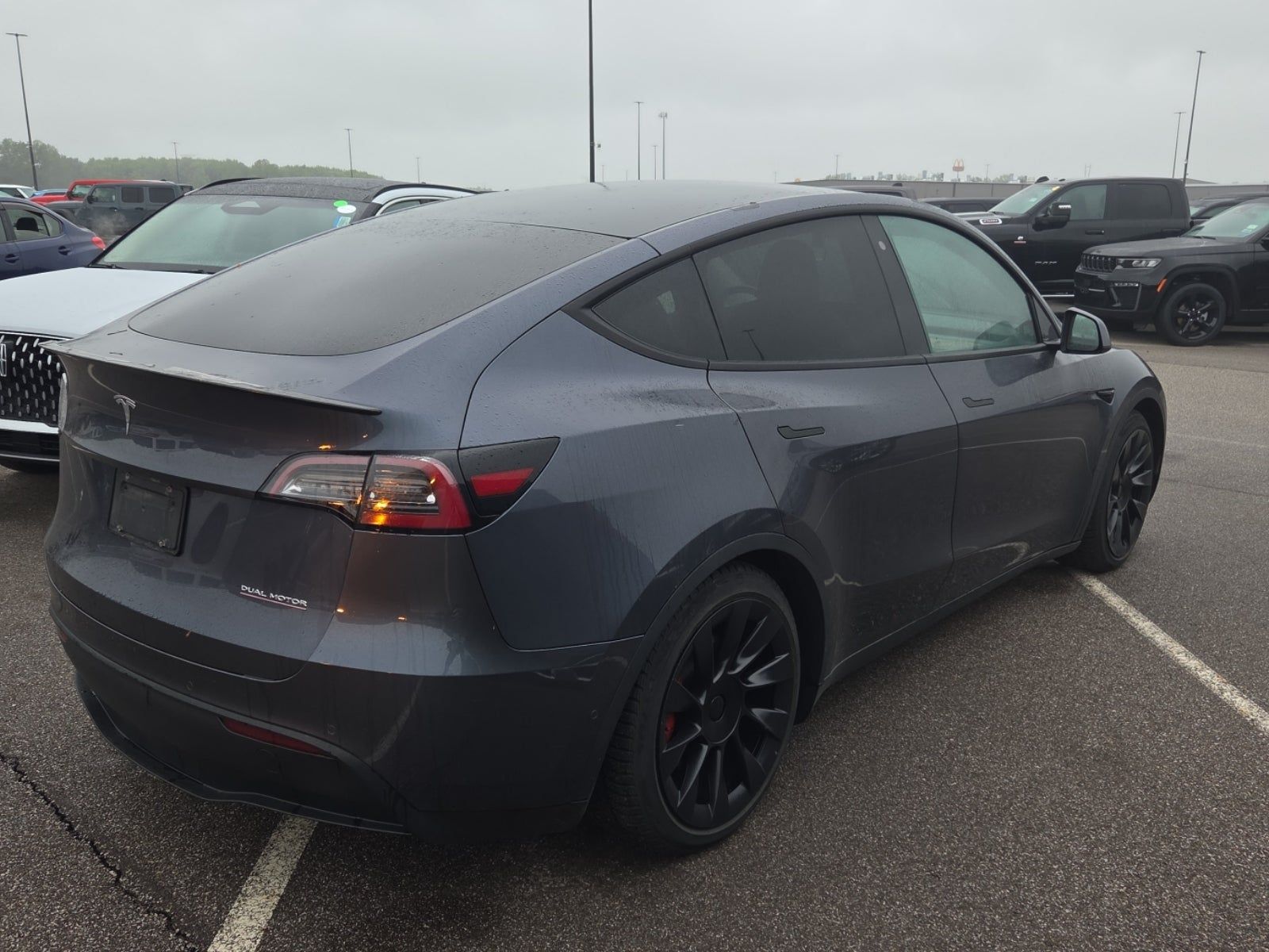 TESLA MODEL Y - 6