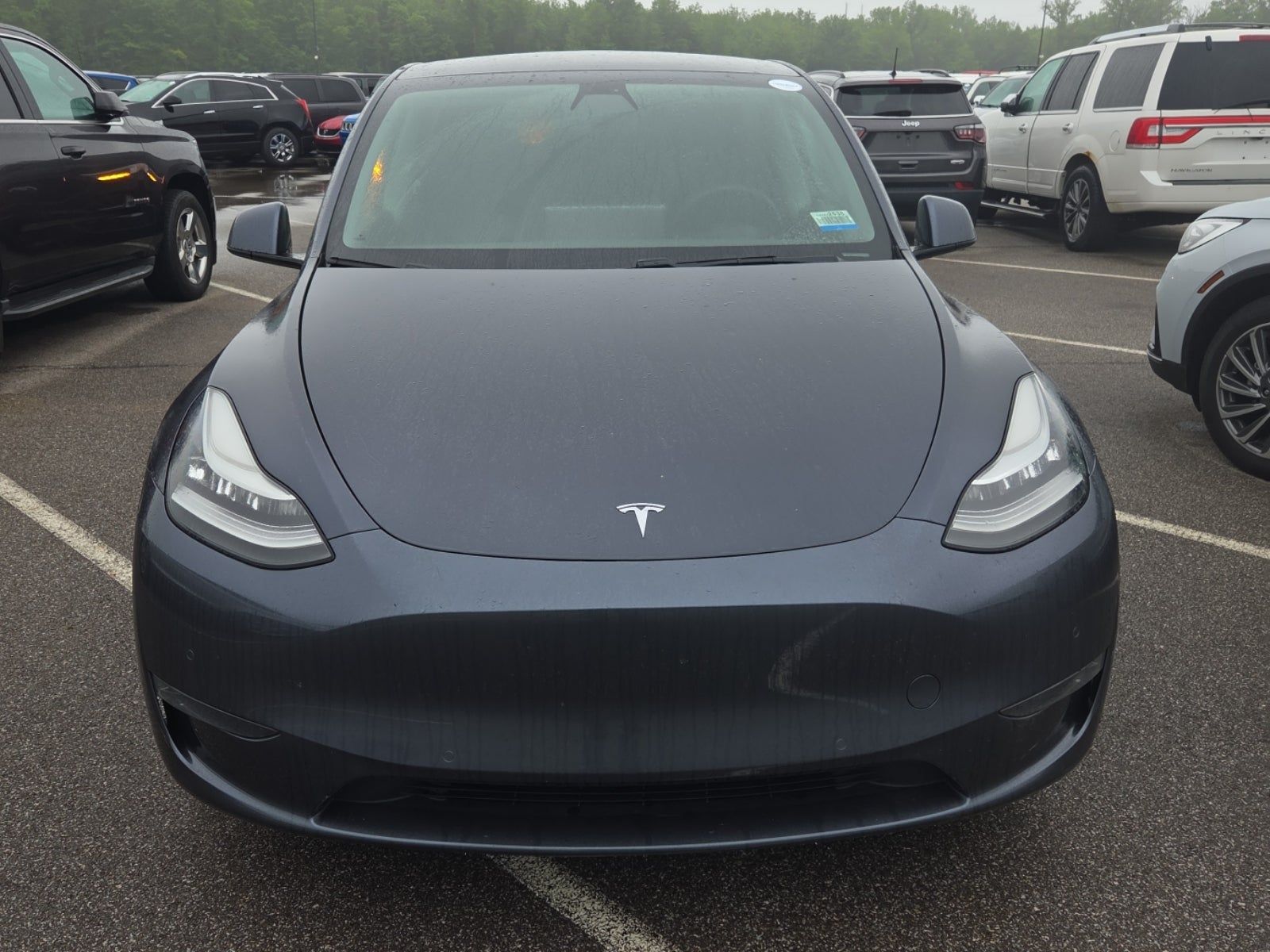 TESLA MODEL Y - 8