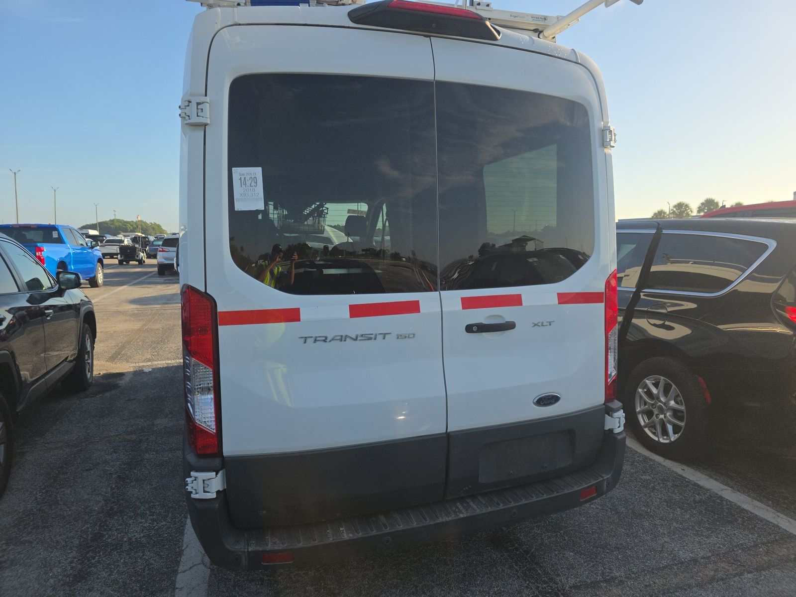 FORD TRANSIT 150 - 6