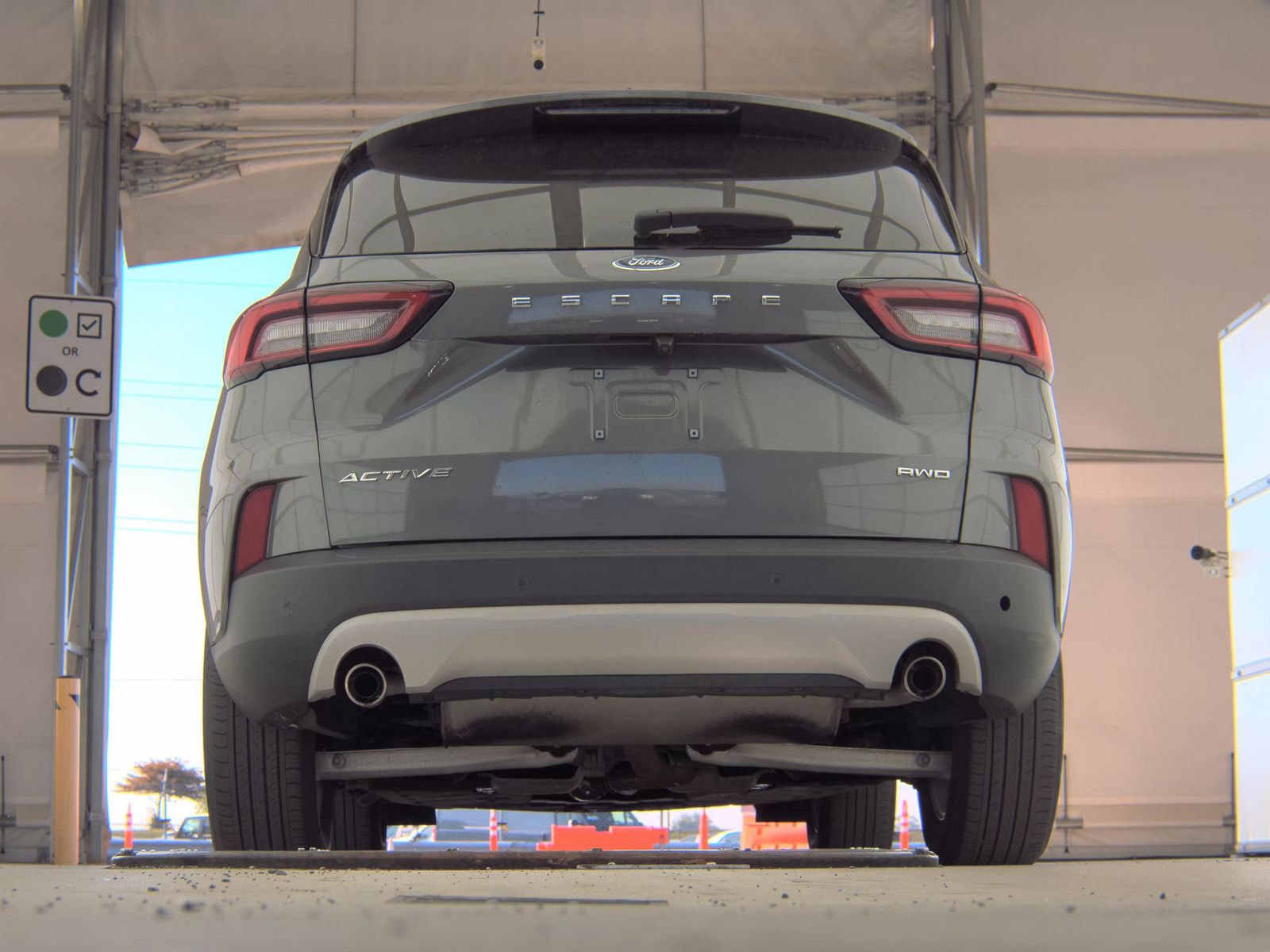 FORD ESCAPE - 8