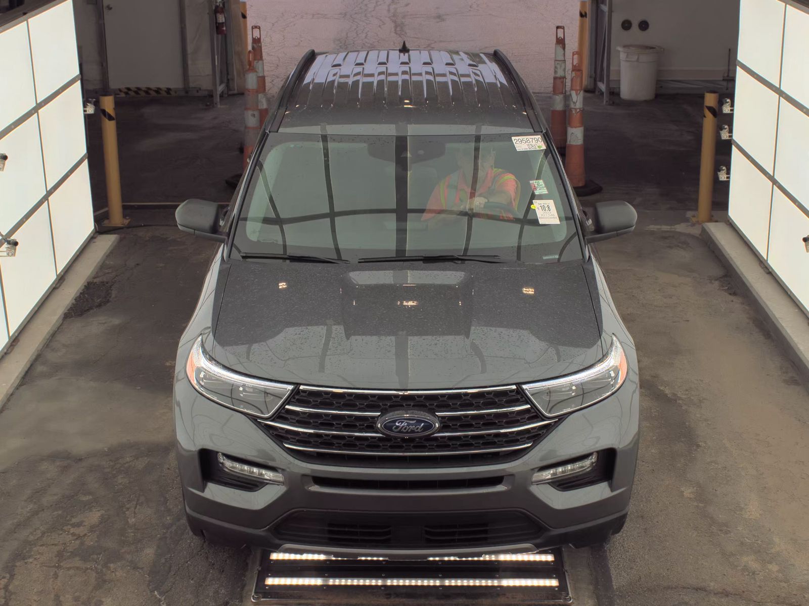 FORD EXPLORER - 3