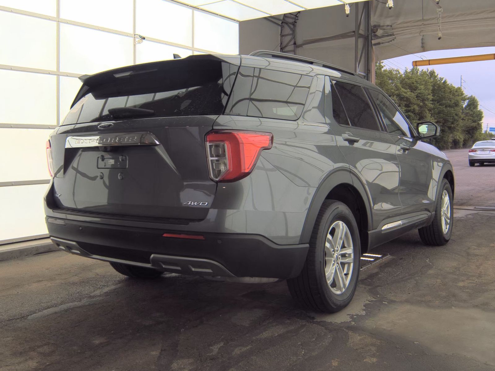 FORD EXPLORER - 6