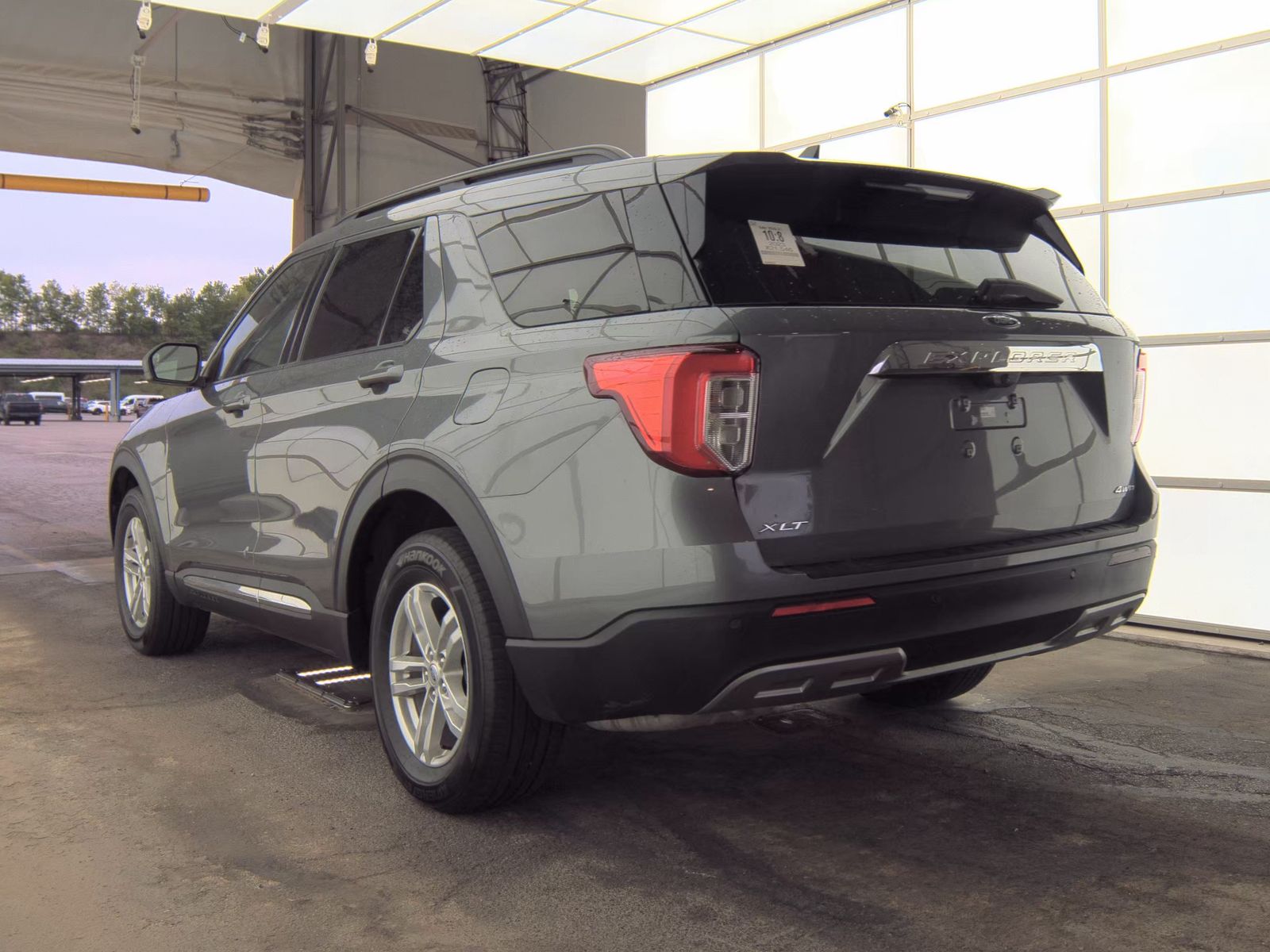 FORD EXPLORER - 9