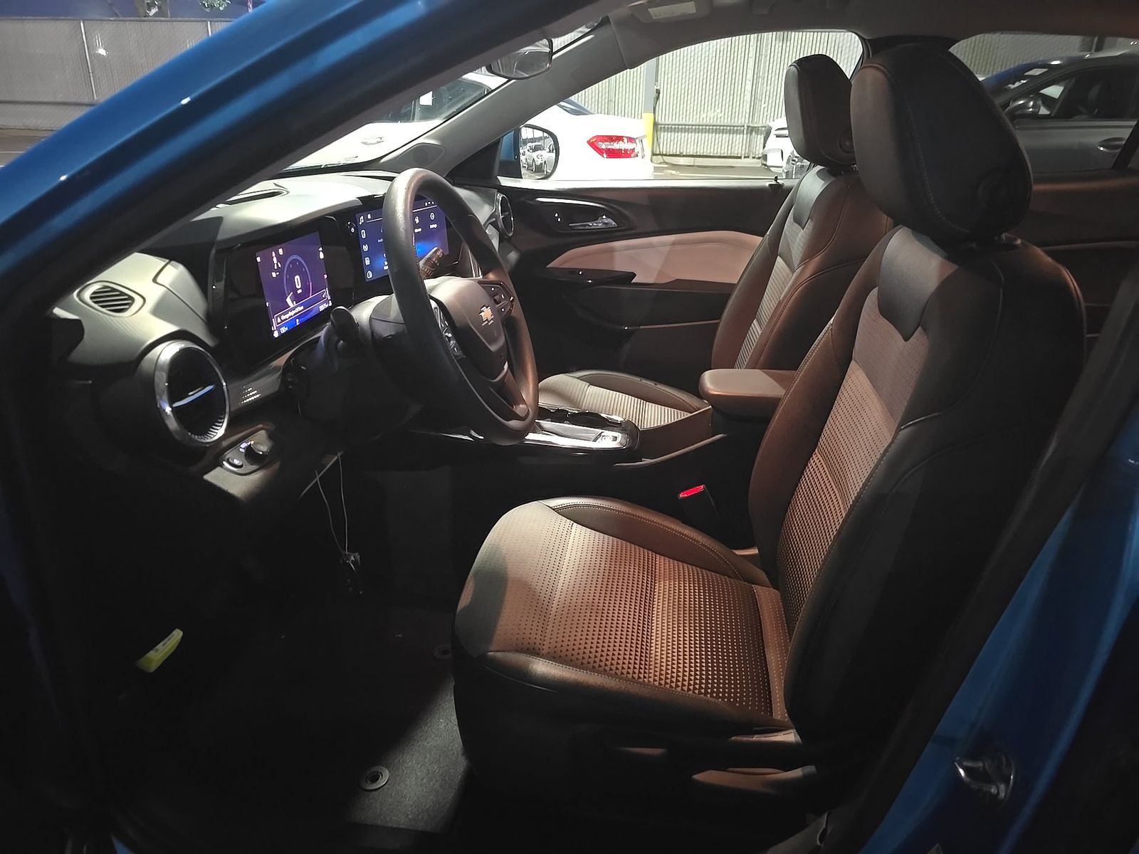 CHEVROLET TRAX - 8