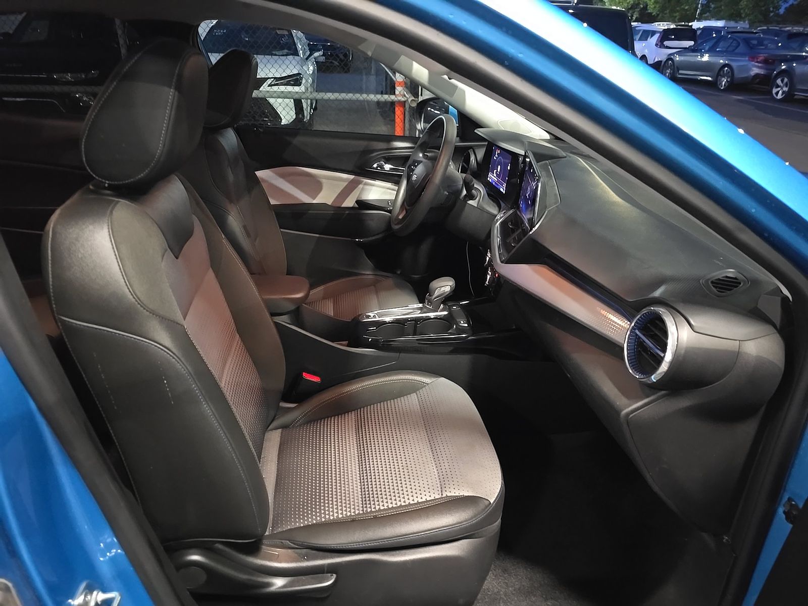 CHEVROLET TRAX - 9