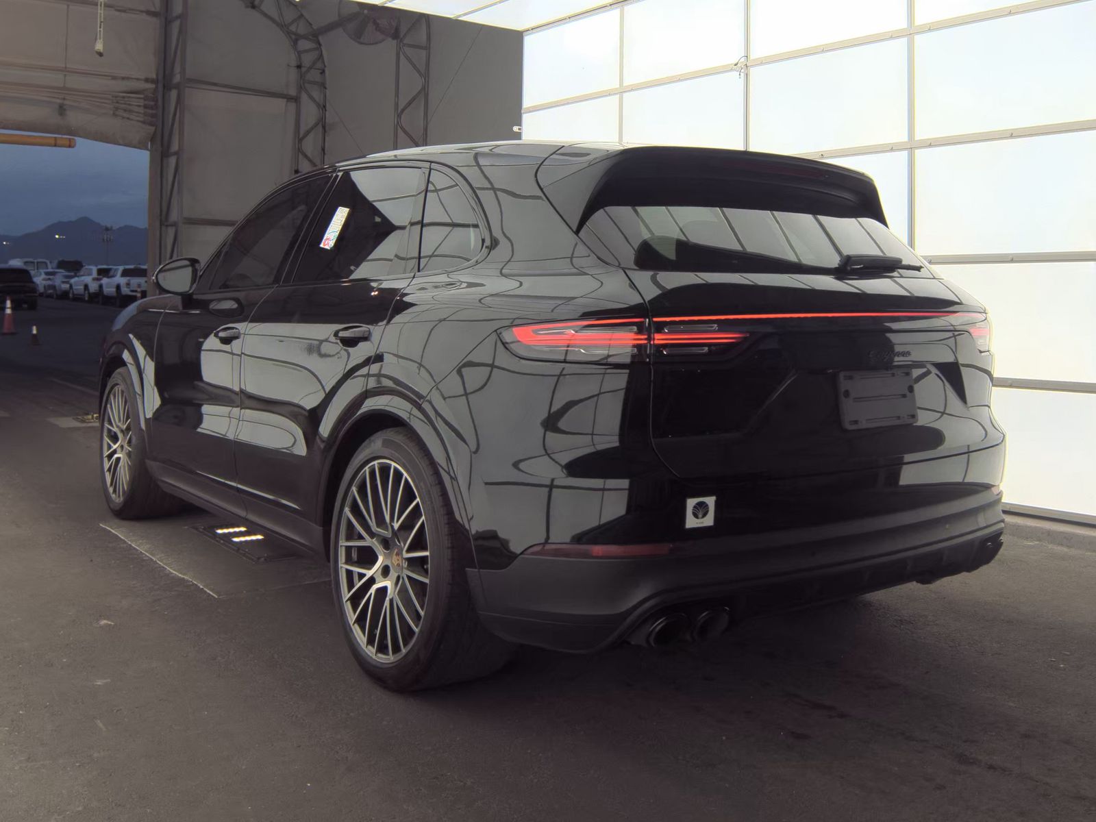 PORSCHE CAYENNE - 9