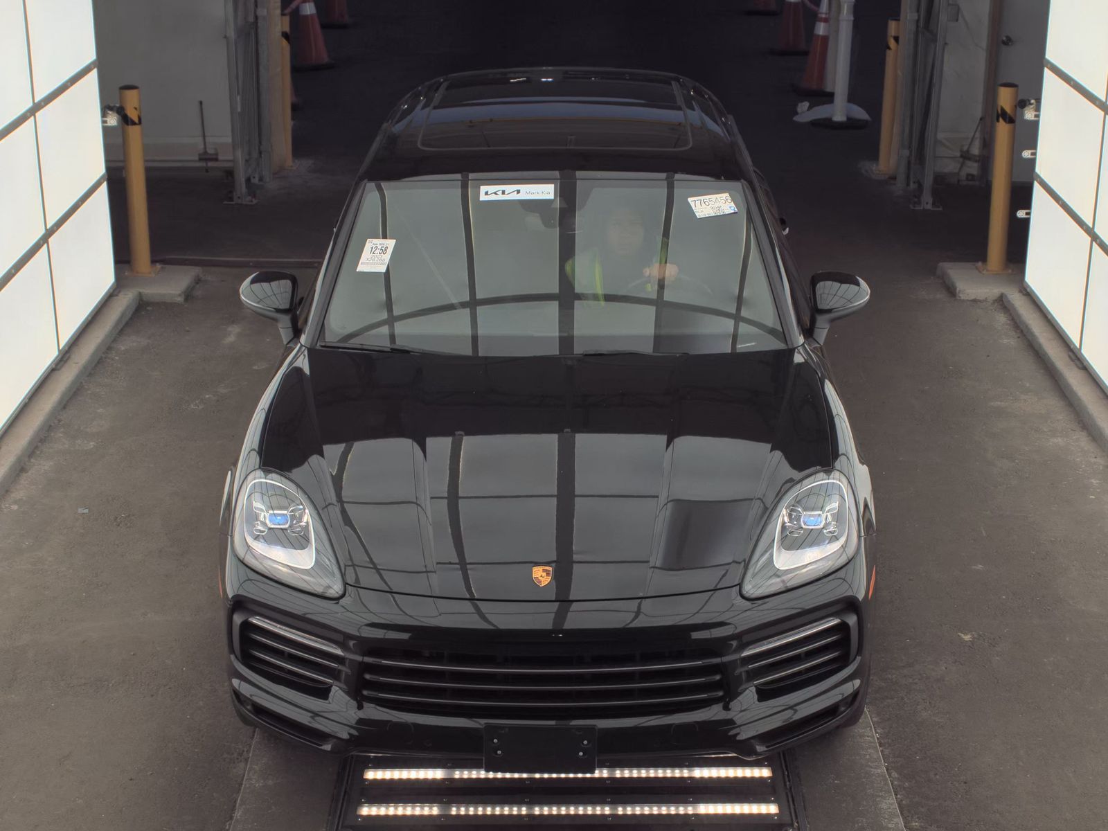PORSCHE CAYENNE - 3