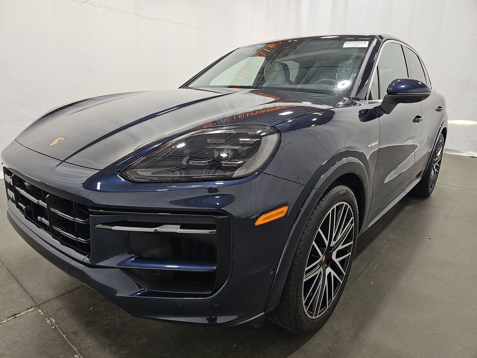 PORSCHE CAYENNE - 1