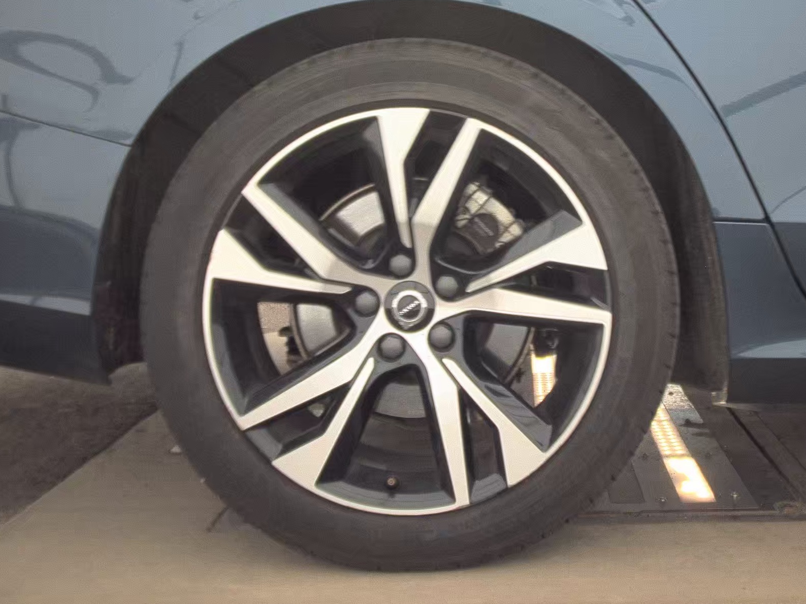 2024 Volvo S60 B5 Core FWD