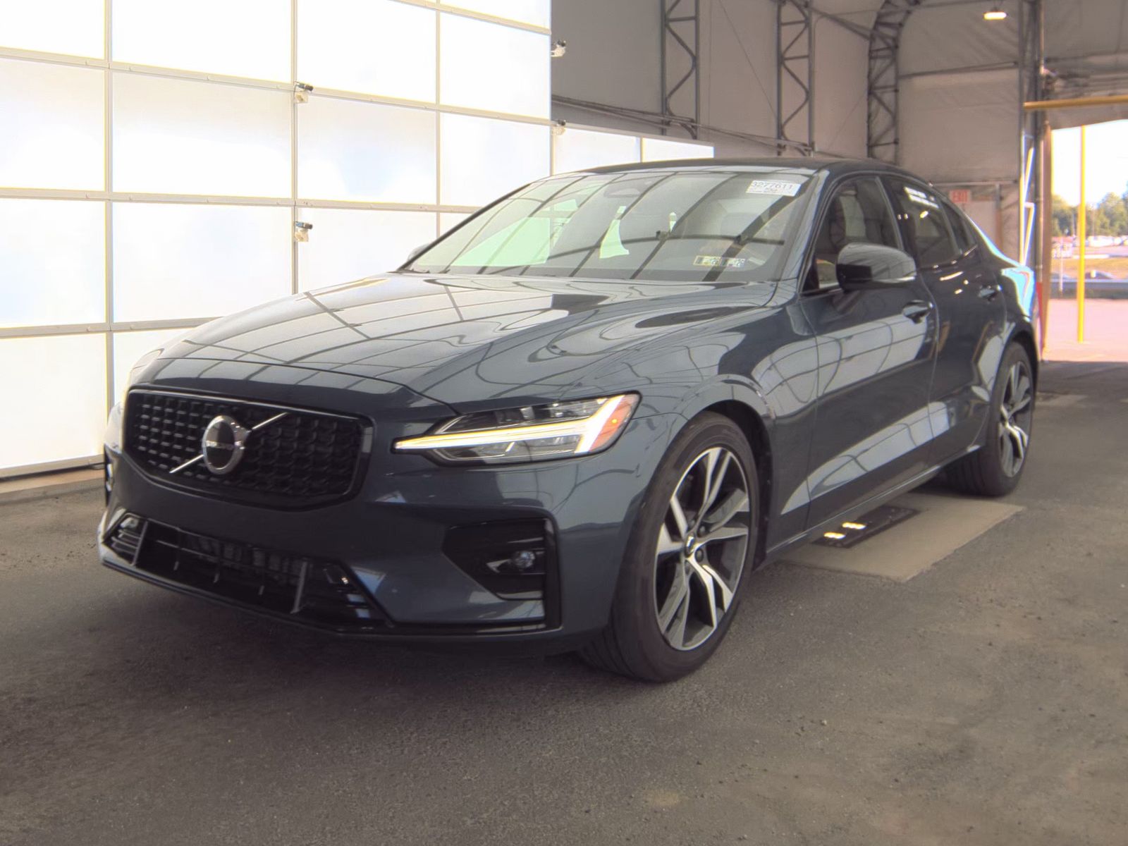 2024 Volvo S60 B5 Core FWD