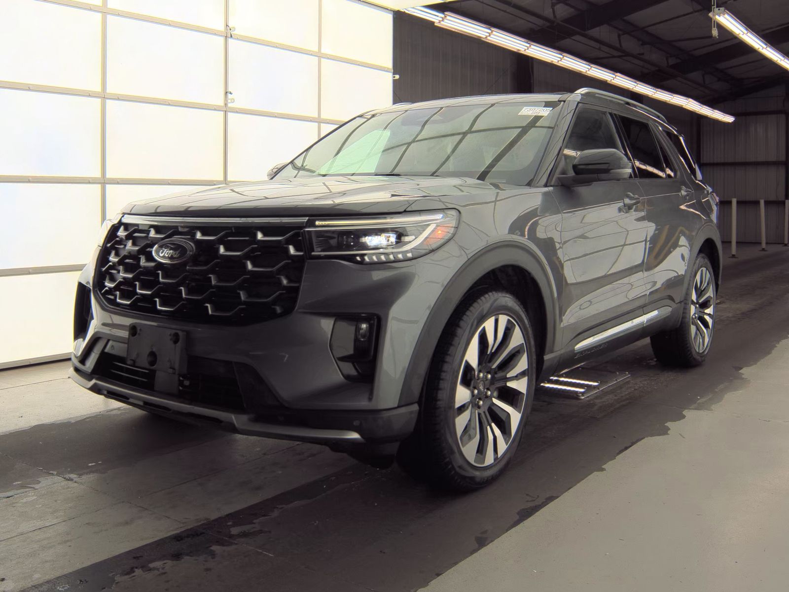2025 Ford Explorer Platinum AWD